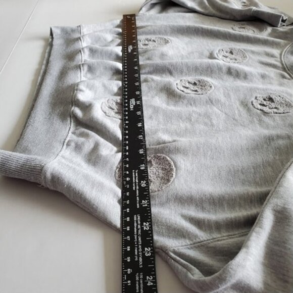 Gray Skull Print Off-Shoulder Sweatshirt Oversized Slouchy Pullover Edgy Size M - Picture 4 of 8